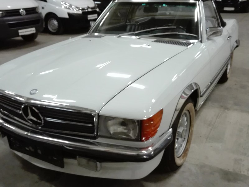 Mercedes SL von vorne