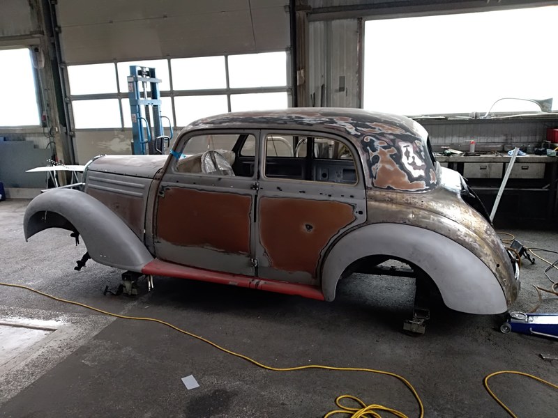 Mercedes W136 im Blech
